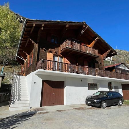 Appartement Haus Zur Erholung à Stalden Extérieur photo