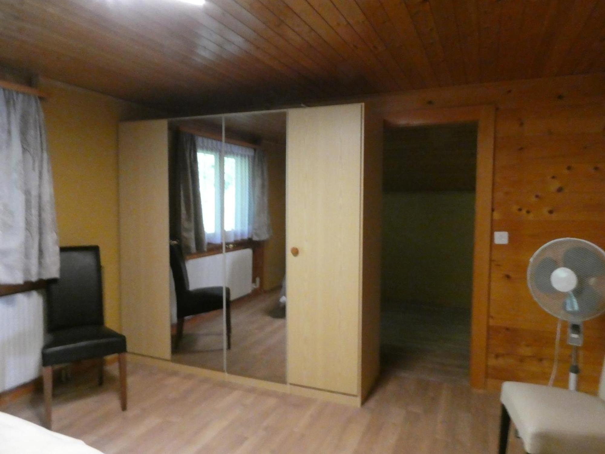 Appartement Haus Zur Erholung à Stalden Extérieur photo