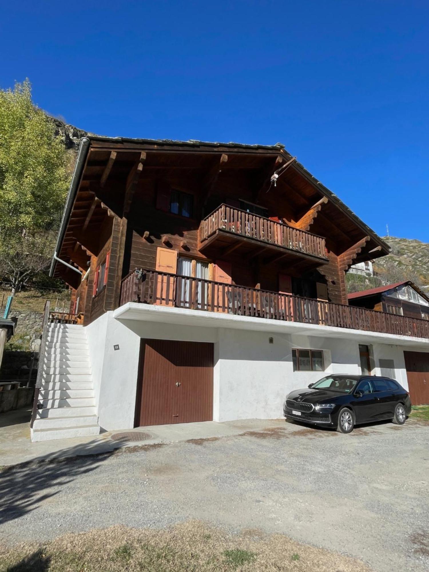 Appartement Haus Zur Erholung à Stalden Extérieur photo